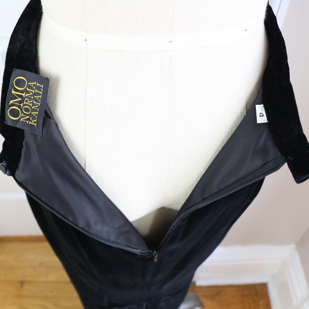 Vintage OMO NORMA KAMALI Black Velvet Skirt - Picture 7 of 8